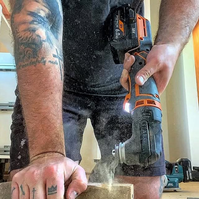 buildingwithalex has been impressed with the new 18V Brushless Multitool - "Great action, plenty of power, easy blade change" 💪 What more could you want! 👊
​
​AEG’s Onsite Team is still delivering tools safely to where you’re working, shoot us a DM to get in touch! 📲