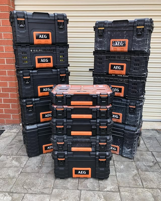 Keeping tools organised is a necessity for @melbrnbricky. Get it done right with AEG 🟠