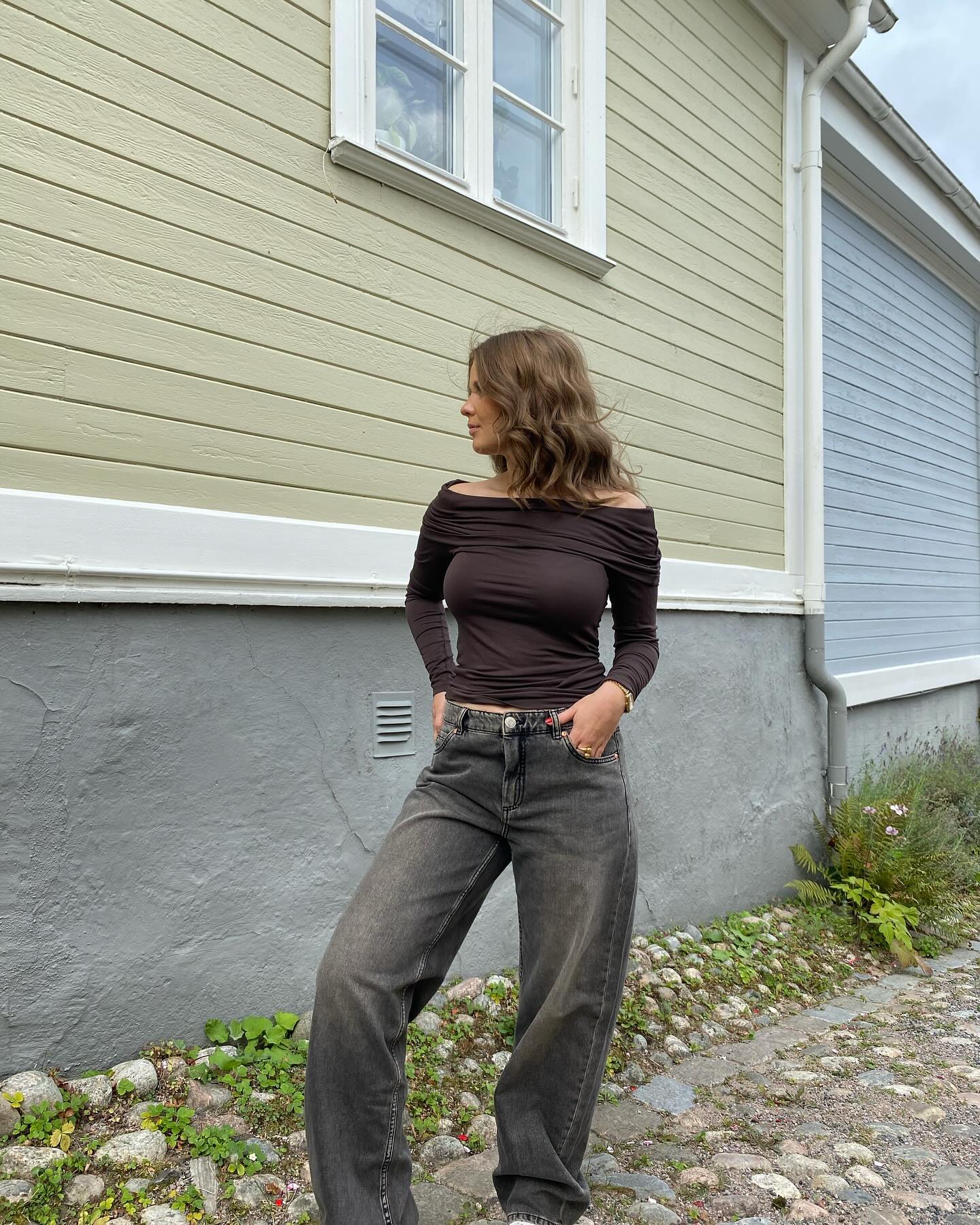 Långärmad off shoulder topp - Mörkbrun - 8