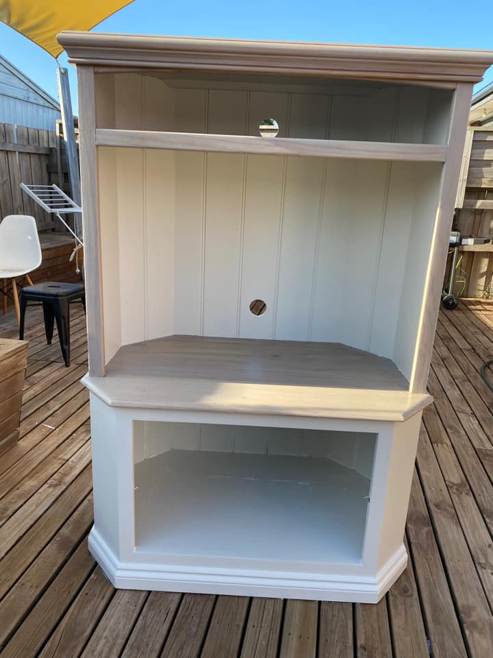 My very first furniture upcycle, an old tv unit into a dog crate. I used the Ryobi palm sander to prep it ready for painting! Best sander ever!!