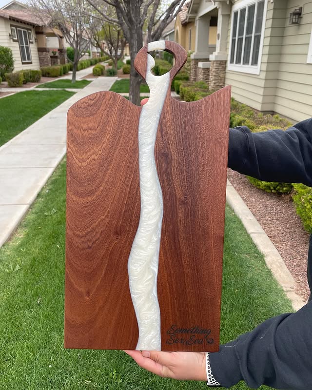 🎵 “I’m on a Boat!” 🛥
Custom river board for a clients boat at beniciayachtclub 🔥 
•
#yachtlife #yacht #yachtdecor #alder #walnutwood #maple #purpleheart #liveedge #beechwood #kitchendecor #streetmarket #localartist #epoxy 
#bathroomdecor #customdiningtable #custombench #homedecor #newhome #custombuilds #realgrain #Customwoodwork #aregentinamesquite #woodsign #craftsmantools #ryobipowertools #dewalttools #woodworkingcommunity #shoplocalaz #supportsmallbusiness #buylocalaz