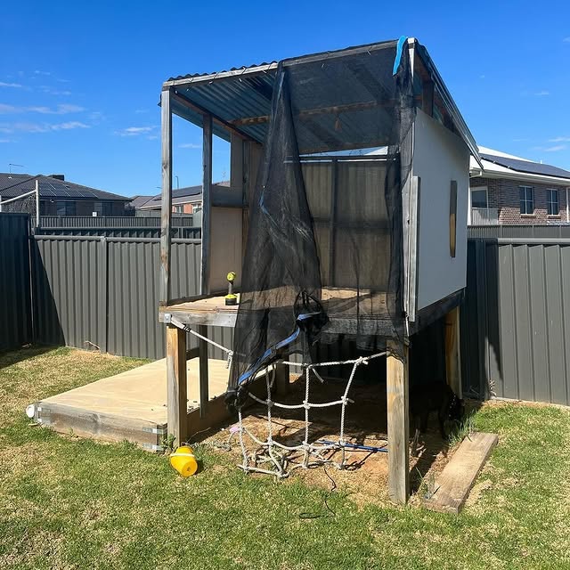 We love seeing RYOBI transformations! 🙌 

Check out how @lawnsalright (Instagram) uses RYOBI's 18V ONE+ range to transform this cubby house

Tag @ryobiau and #RYOBImade in your before and after shots for a chance to be featured.

#RYOBIau #BatteryPowered #RYOBImade #powertools #project #DIY