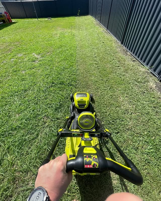 The ultimate summer RYOBI combo you didn’t know you needed! 🙌

Xavier D (Facebook) keeps cool while mowing by pairing their RYOBI 18V ONE+ Compact Fan with the RYOBI 18V ONE+ Brushless Lawn Mower.

Tag someone who needs this game-changing combo in their life!

#RYOBIAU #BatteryPowered #Combo #Fan #LawnCare