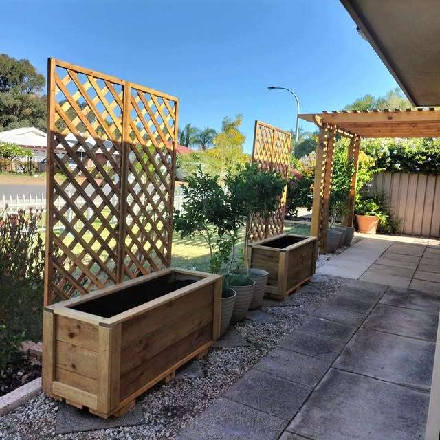 From shade solutions to garden upgrades, Doug W (Facebook) has been putting his RYOBI collection to work in the garden and the results speak for themselves 🌱🔧

Feeling inspired? Join the My RYOBI Facebook Community Group to share your own projects, get advice, and connect with fellow DIYers. Head to the link in our bio. 

#RYOBIau #BatteryPowered #PlanterBox #OutdoorDIY #GardenUpgrade