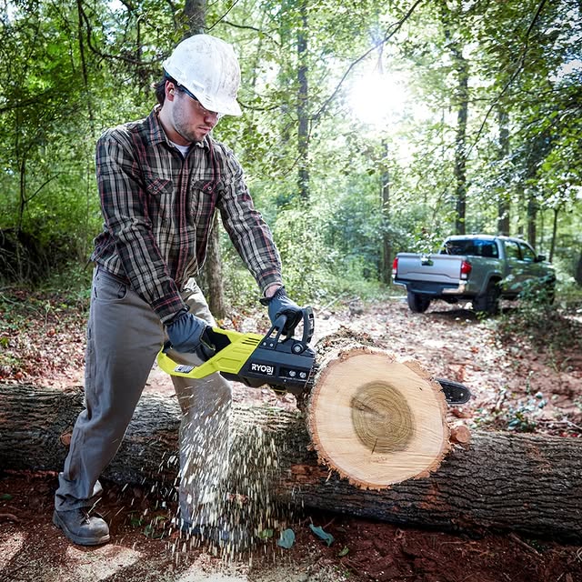 May’s Tool of the Month 🌲

The RYOBI 36V HP™ Brushless 18" Chainsaw packs serious power for those big garden jobs including felling trees, clearing logs, or cutting firewood.

Is this on your collection wish list yet?

#RYOBIau #BatteryPowered #Chainsaw #Firewood #GardenProjects #OutdoorDIY