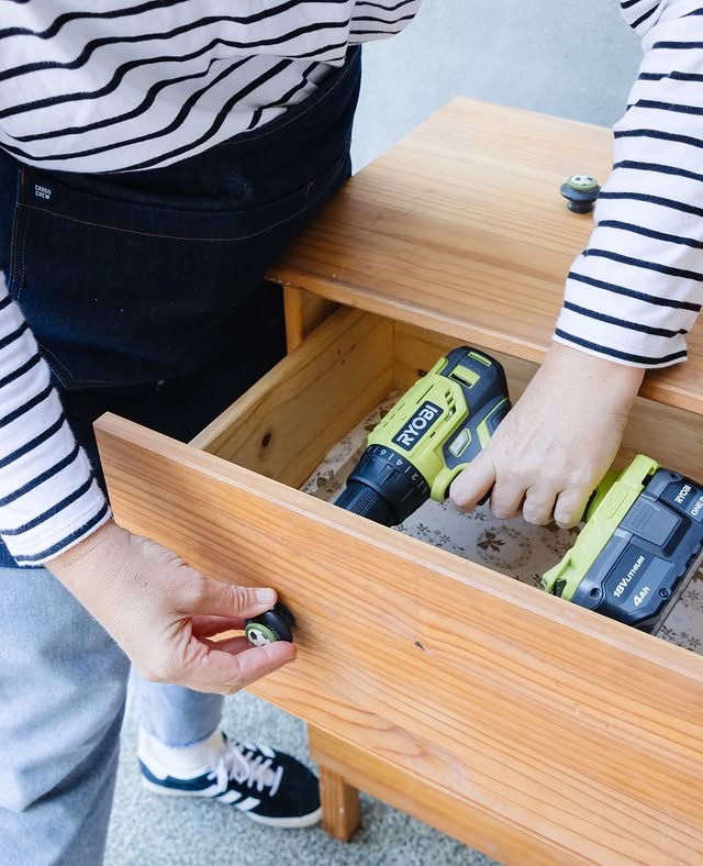 The furniture upcycle inspiration we were all looking for 🙌

@jaharnquinn uses their collection of RYOBI 18V ONE+ products to give these draws an incredible face lift. 

Make sure to save this video for later!

#RYOBIau #BatteryPowered #Collection #Furniture #DIY