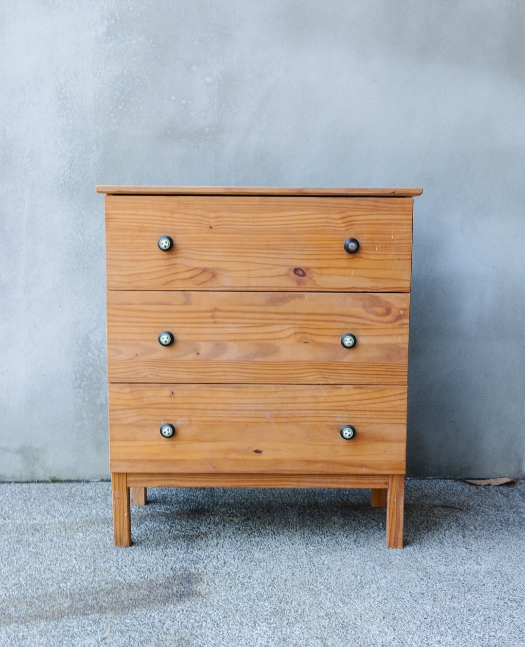 The furniture upcycle inspiration we were all looking for 🙌

@jaharnquinn uses their collection of RYOBI 18V ONE+ products to give these draws an incredible face lift. 

Make sure to save this video for later!

#RYOBIau #BatteryPowered #Collection #Furniture #DIY
